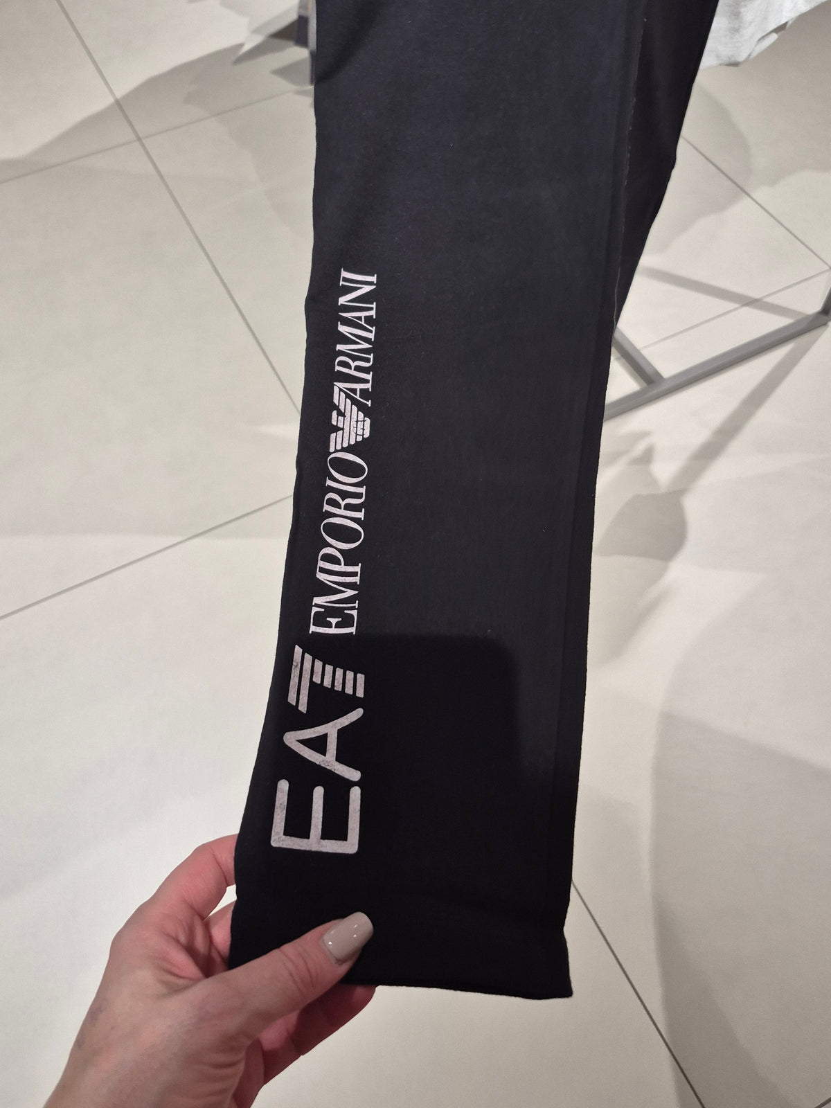 Tuta Emporio Armani EA7 da donna
